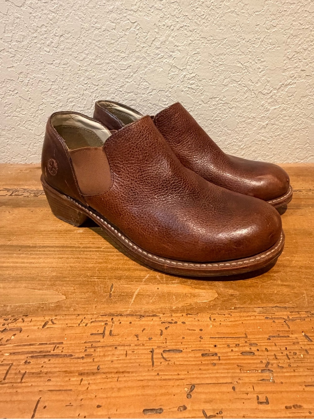 NWOT RARE VTG Dr. Marten Brown Leather Slip on Heeled Bootie